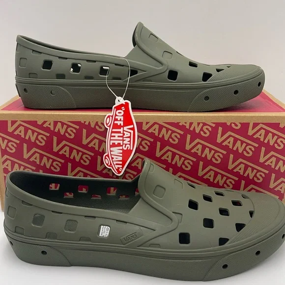 Vans WMNS Slip-On Trk
Grape Leaf
VN0A5HF850K
Sneakers - Picture 2 of 16